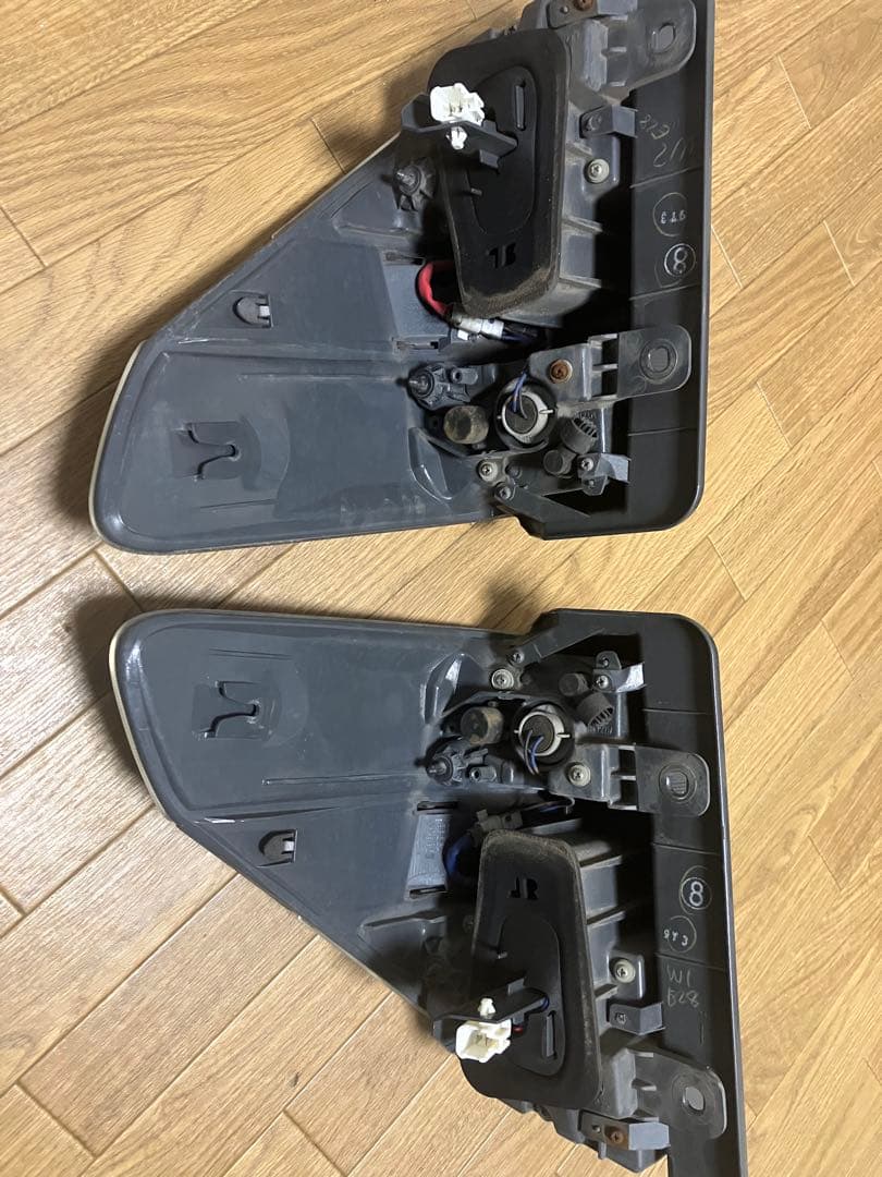 20ヴェルファイアテールランプ