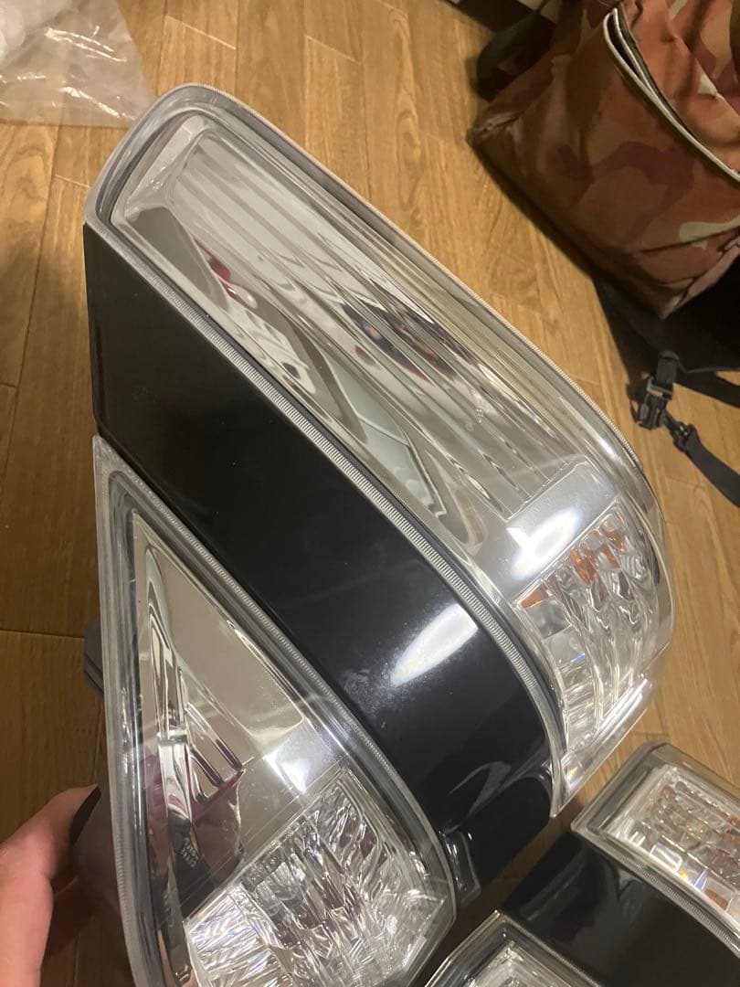 20ヴェルファイアテールランプ