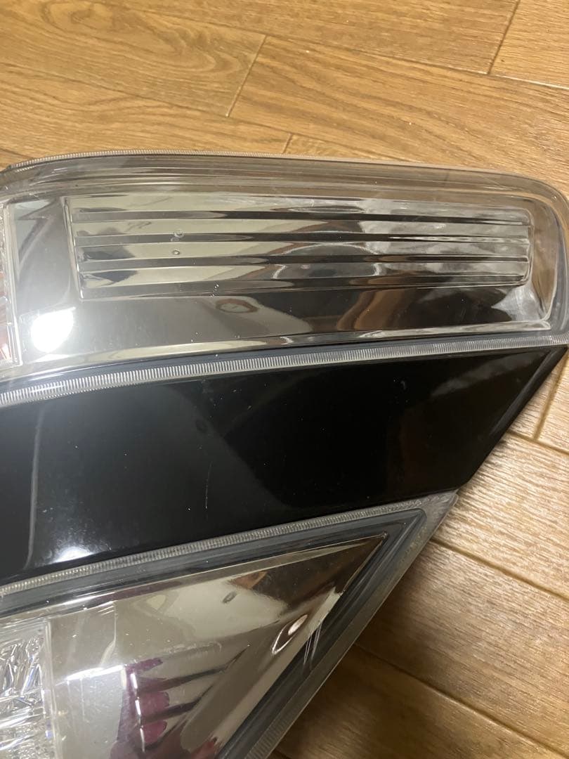 20ヴェルファイアテールランプ