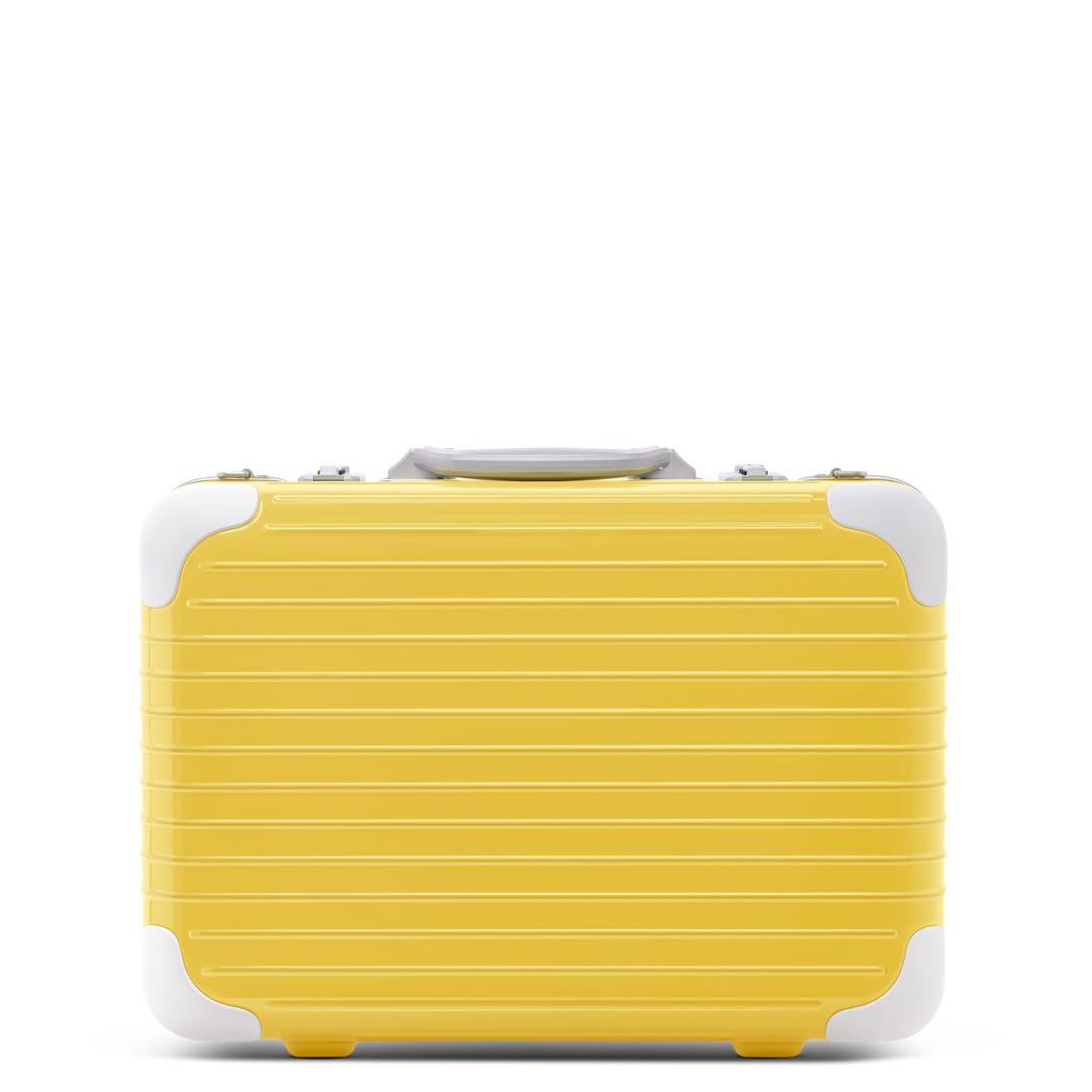 リモワ　holiday ハンドキャリーケース