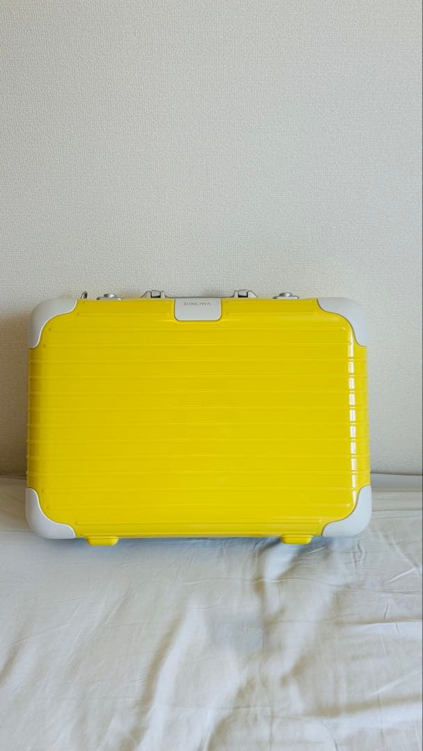 リモワ　holiday ハンドキャリーケース