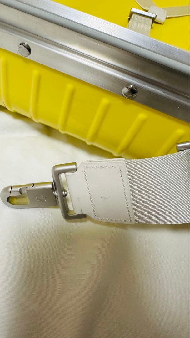 リモワ　holiday ハンドキャリーケース