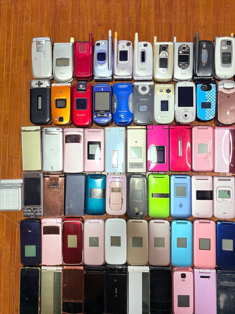 キャリア色々 ガラケー動作未確認ジャンク 100台