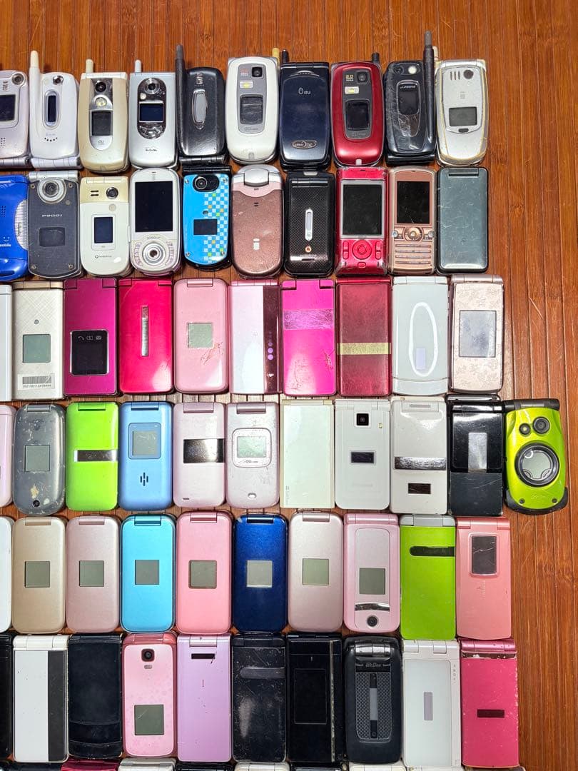 キャリア色々 ガラケー動作未確認ジャンク 100台