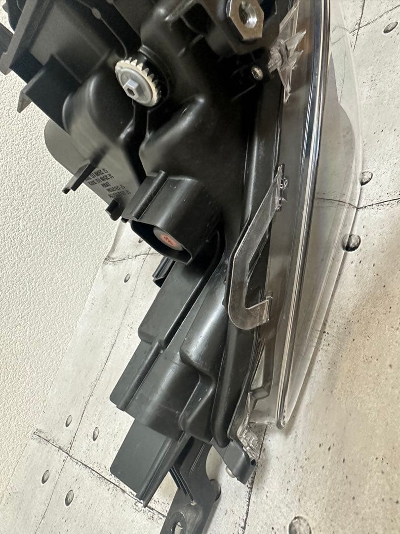 【トヨタ純正】ヤリスクロス ヘッドランプASSY 左側 81150-52N21