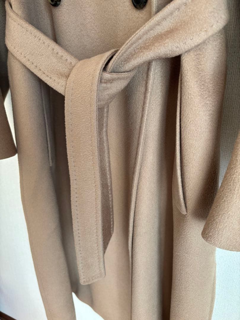 マックスマーラ 　ベルテッドコート　ダブルブレスト キャメル　34