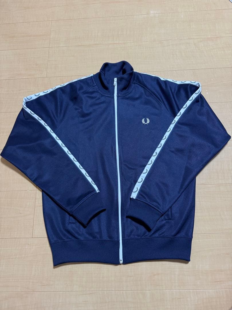 FRED PERRY(フレッドペリー) トラックジャケット　ネイビー　M