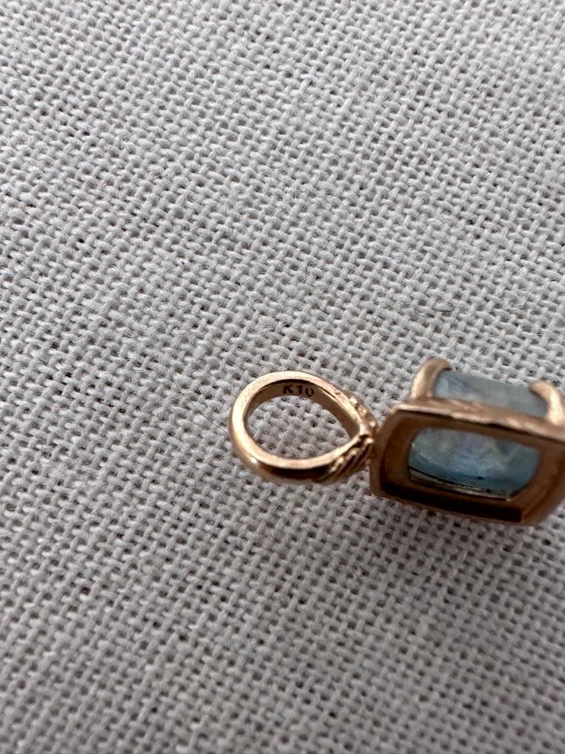 agete アガット　K10ブルートパーズチャーム　ネックレス　チャーム