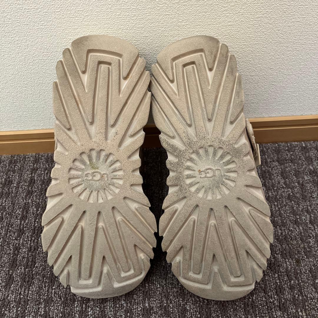 ほとんど履いてないugg サンダル