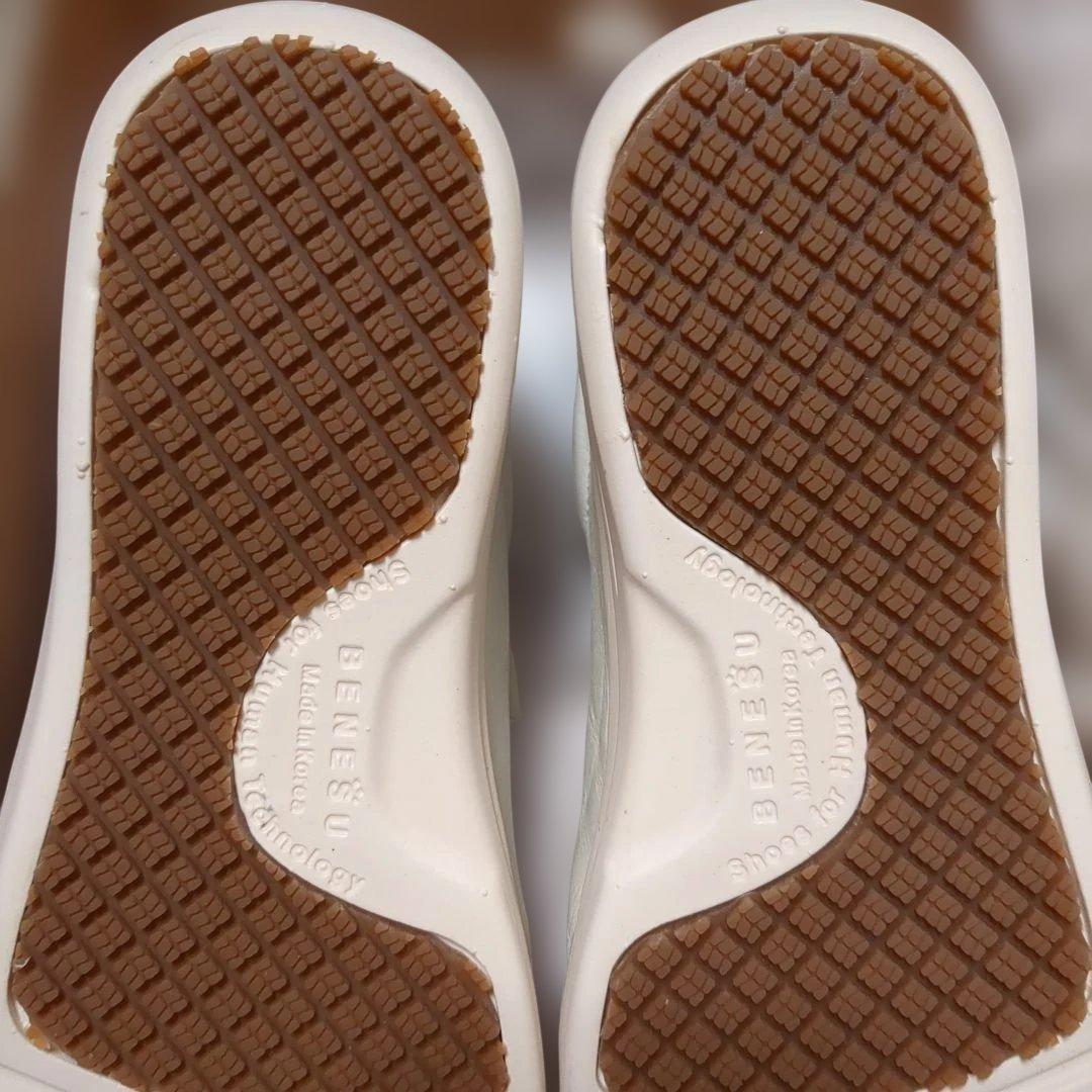 BENESU アーチ復元　白革スニーカー 23.5　ベネシュ