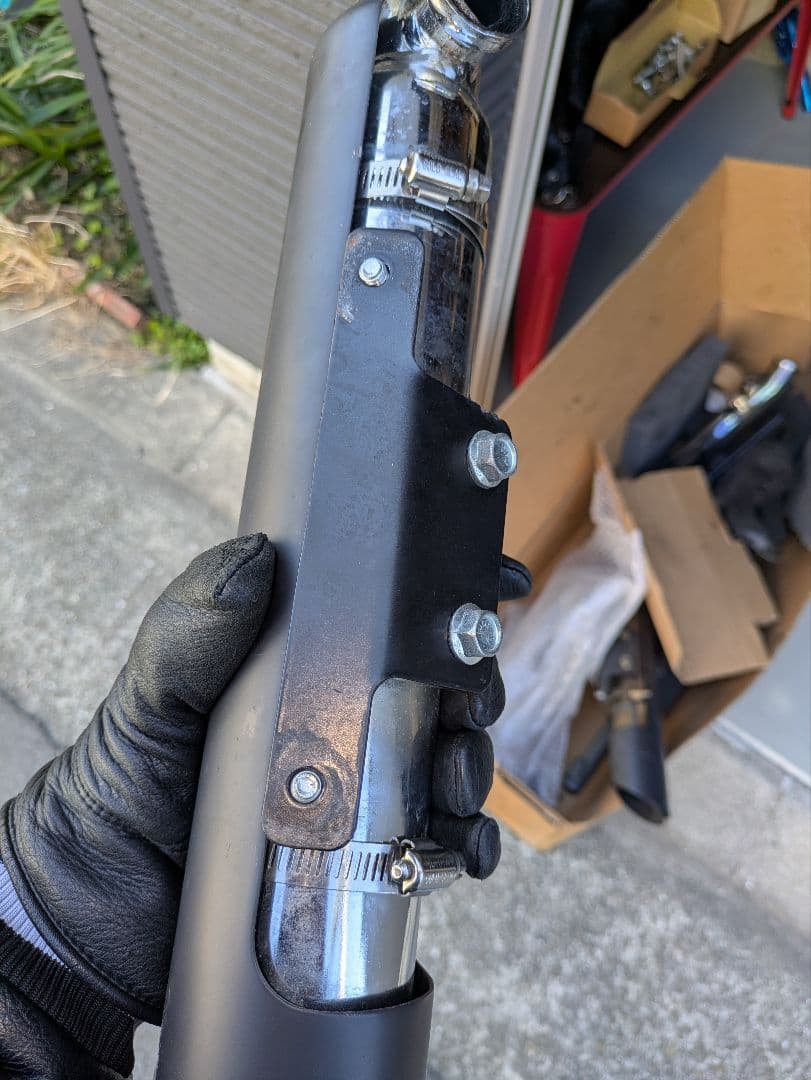 xl883nに使用　バンスアンドハインズ　スリップオンマフラー