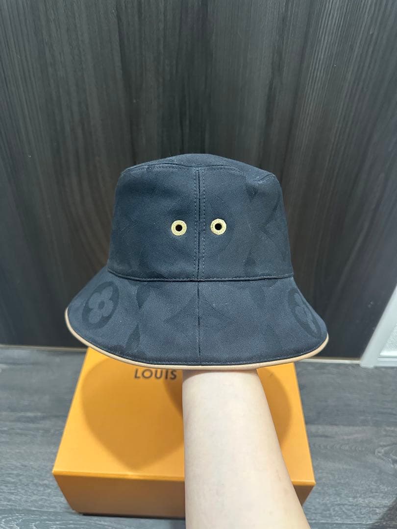 Louis Vuitton バケットハット リバーシブル