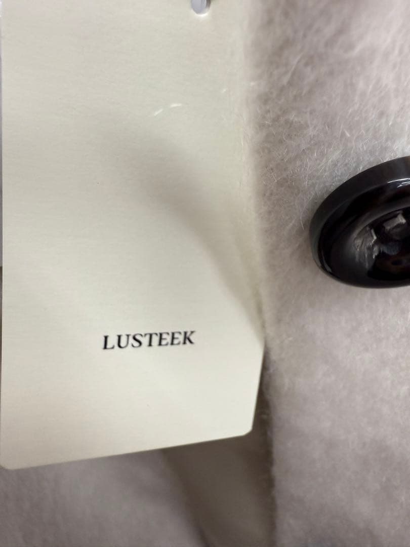 ＬＵシャギーショートコート新品タグ付き