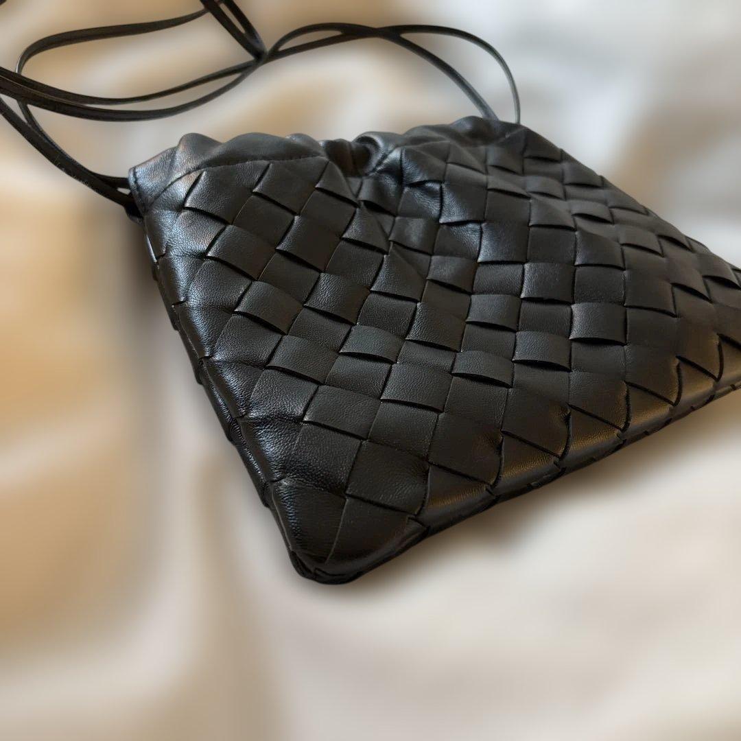 BOTTEGA VENETA スモールダストバッグ　ブラック　ショルダーバッグ