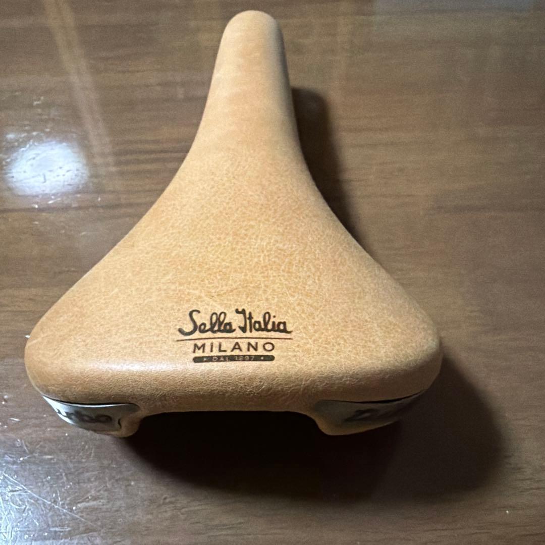 d*9様 セライタリア　ミラノターボ　ライトブラウン