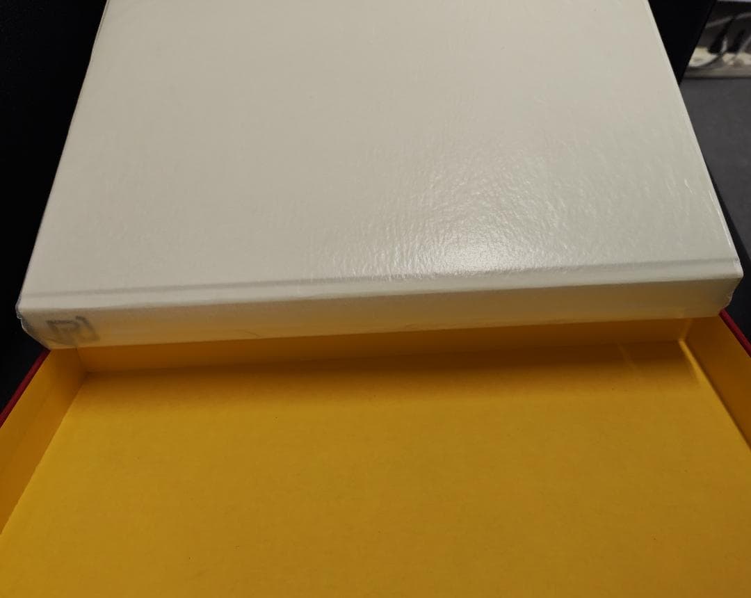 岡 秀行 包 TSUTSUMU 第二刷