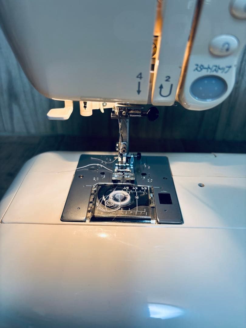 ジャノメ jp500、模様も豊富なパワフル実用ミシン、押え完備！清掃整備済み