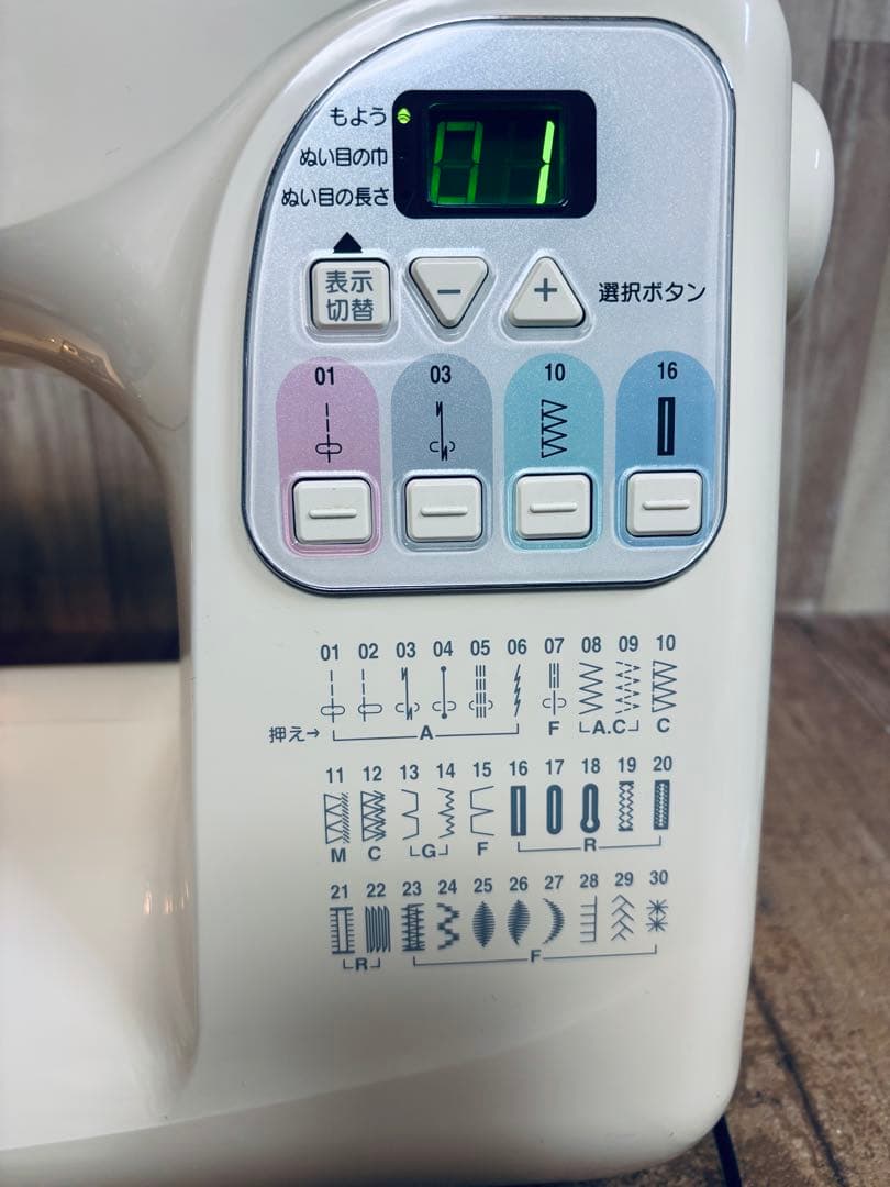 ジャノメ jp500、模様も豊富なパワフル実用ミシン、押え完備！清掃整備済み