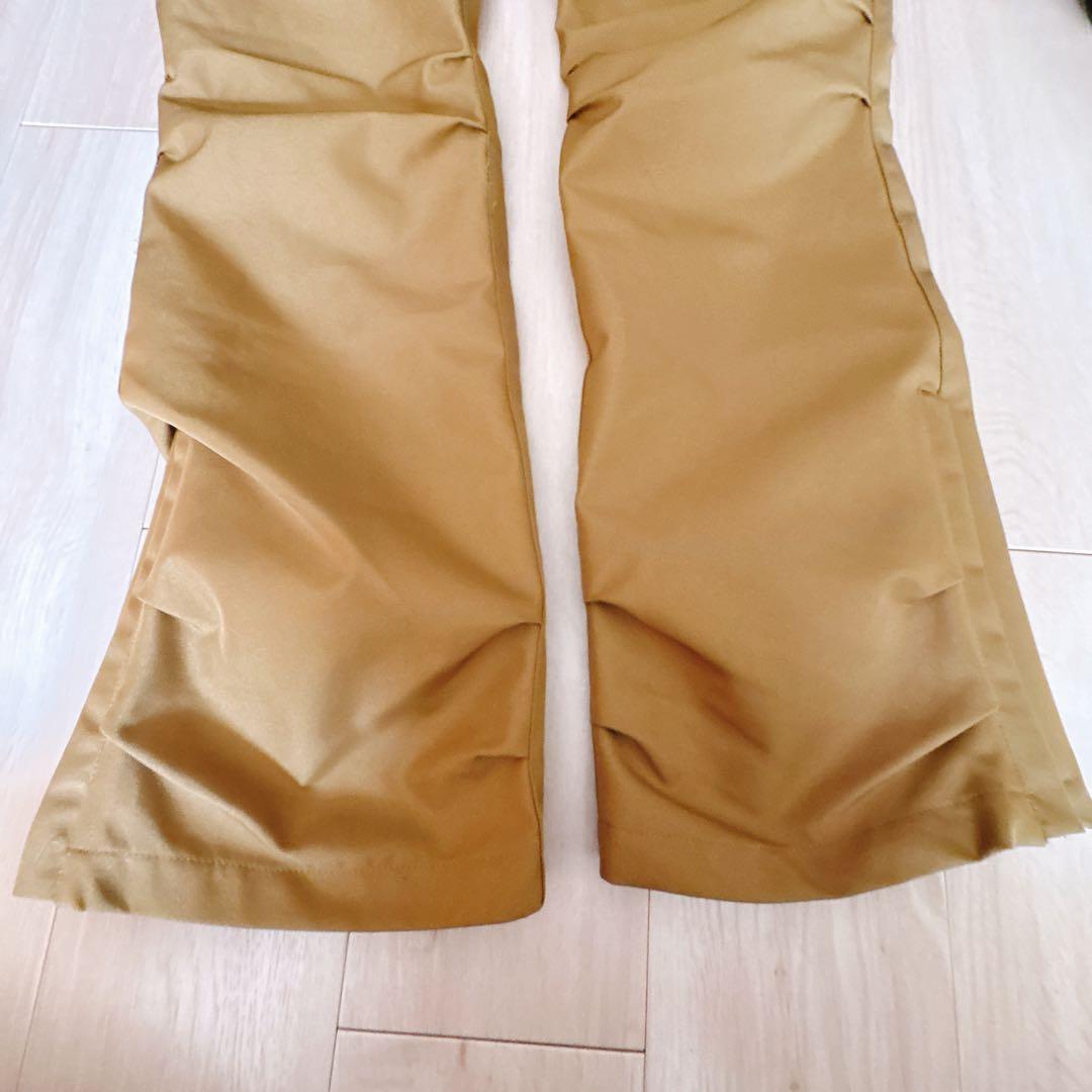 スノーボード用ジャケットとパンツセット