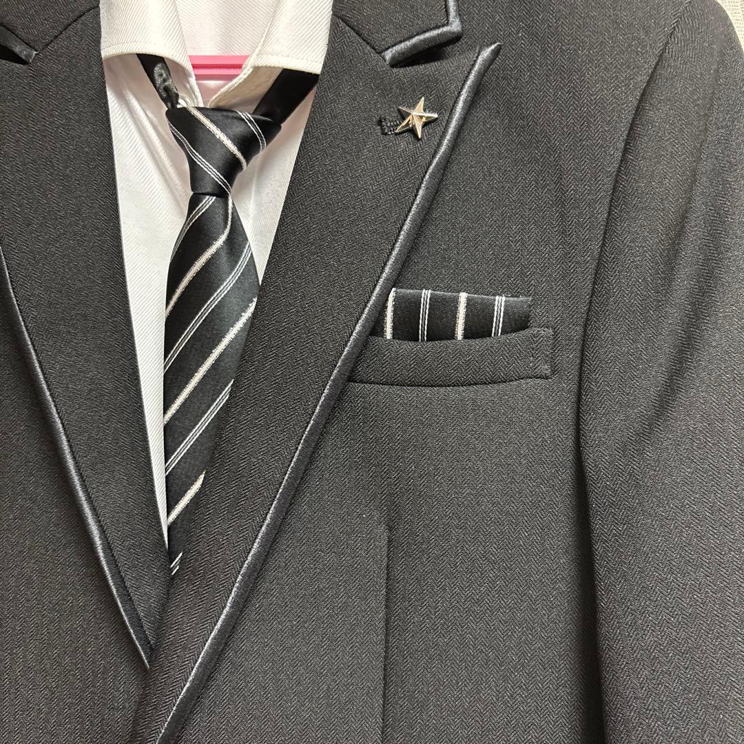 ショパン　スーツ　卒業式　150 黒色フォーマルスーツ ストライプネクタイ