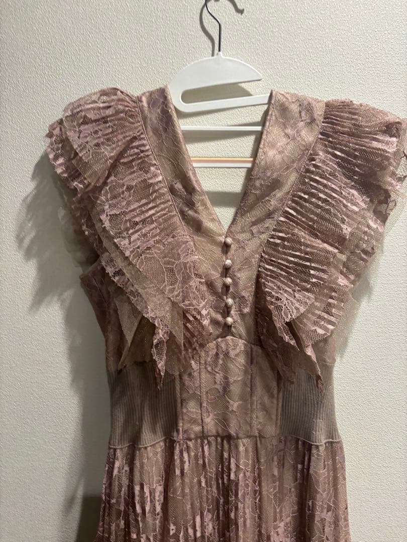 【美品】SNIDEL(スナイデル) ワンピース ラメプリーツドレス ピンク1