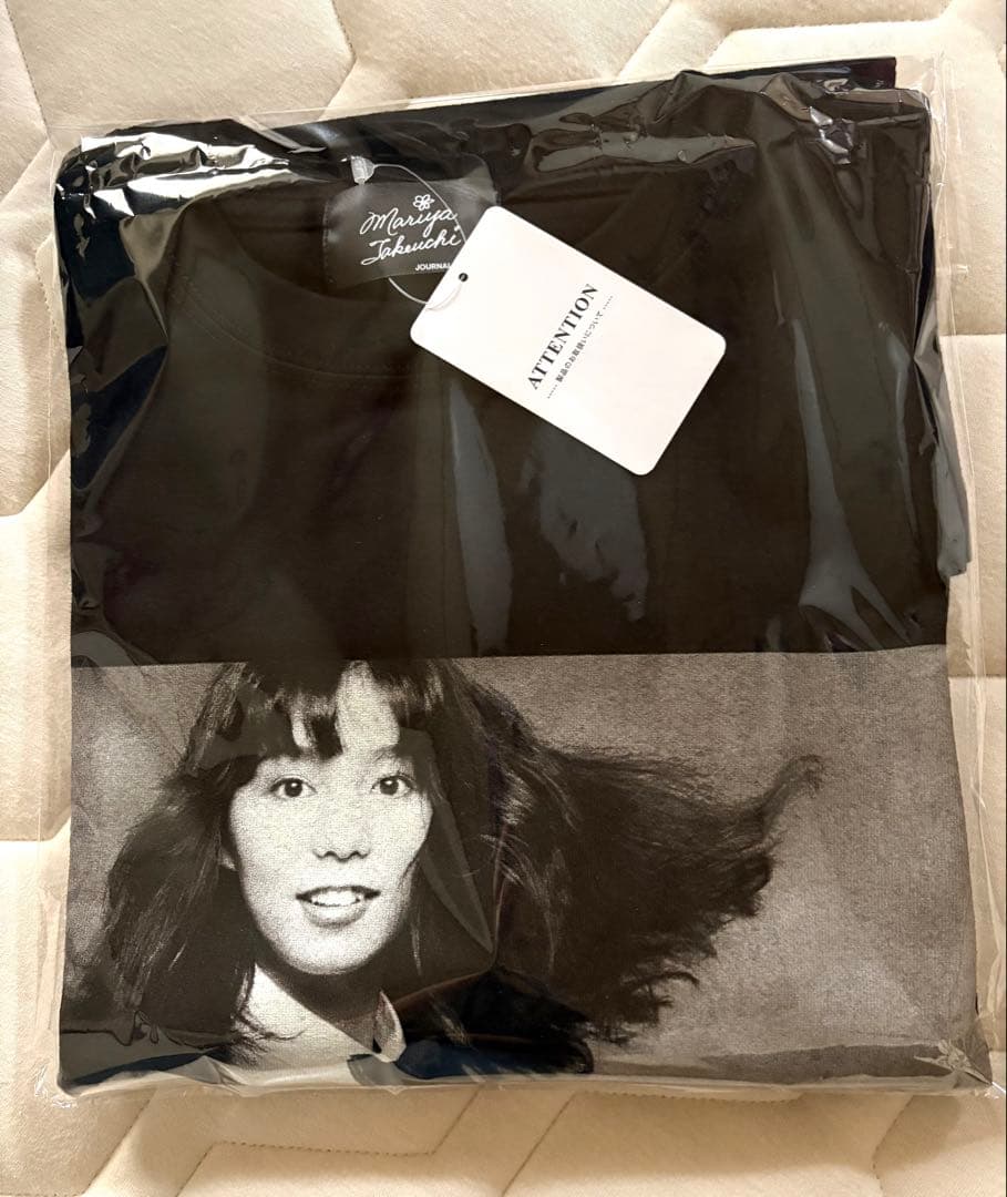 WEB限定予約》竹内まりや / PLASTIC LOVE プリント Tシャツ黒