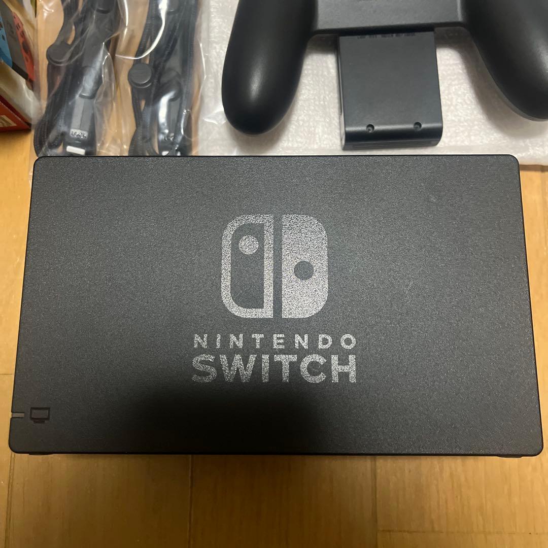 【美品】Nintendo Switch(箱、128GBのマイクロSD付き)