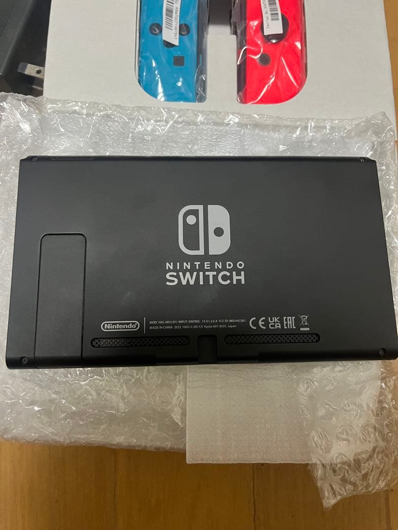 【美品】Nintendo Switch(箱、128GBのマイクロSD付き)