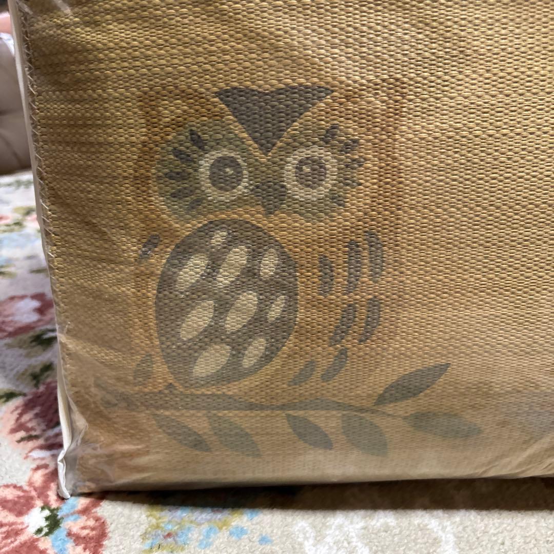座布団　フクロウ柄