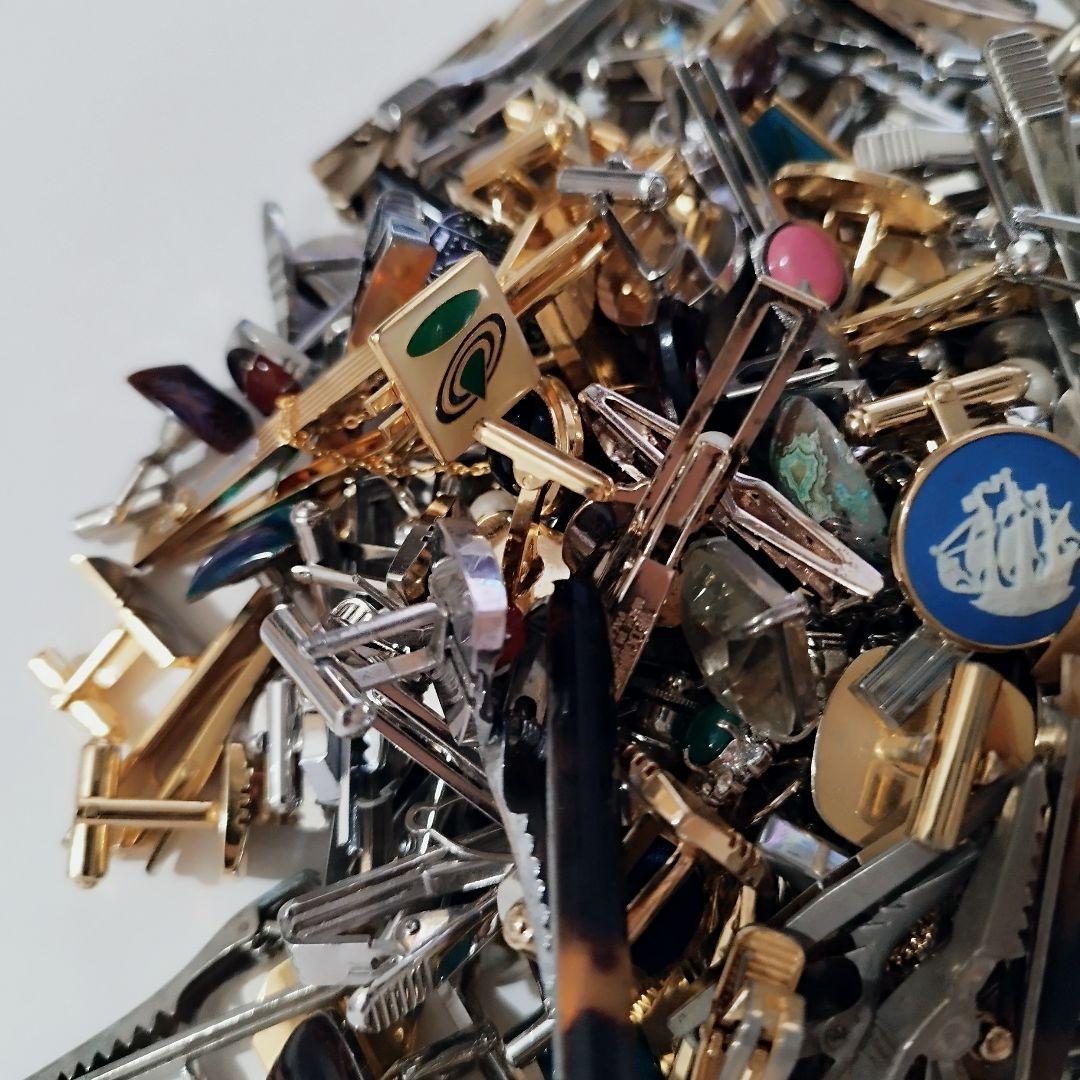 虎*ん様 アクセサリー　まとめ売り　約1.5kg　イミテーション