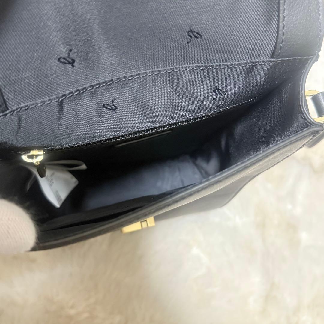 【新品未使用】アニエスベー ブラック レザーショルダーバッグ