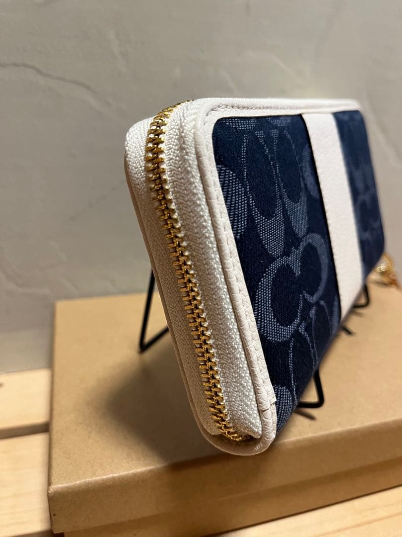 ✨️新品未使用✨️COACH ネイビー ホワイト 長財布