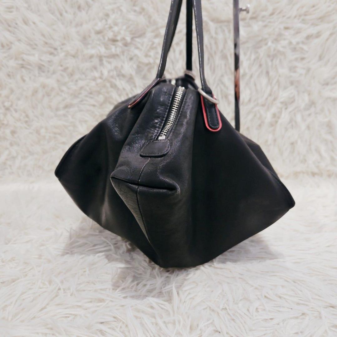 美品 Kawa kawa カワカワ レザーショルダー バッグ シルバーリング金具