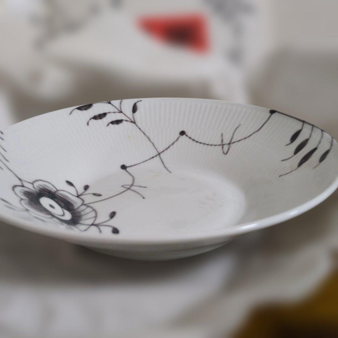 ロイヤルコペンハーゲン　ブラックフルーテッド　未使用　2枚　やや訳あり