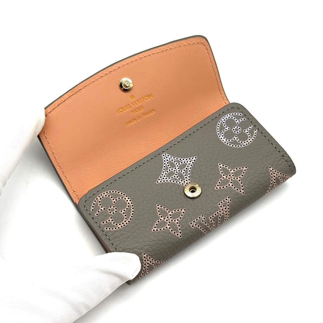 ルイヴィトン マヒナ モノグラム ミュルティクレ ベージュ キーケース N19