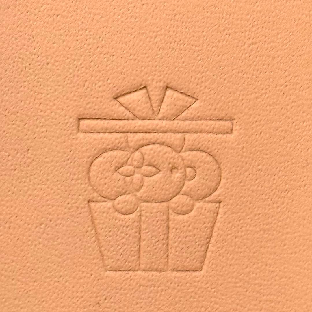 ルイヴィトン マヒナ モノグラム ミュルティクレ ベージュ キーケース N19