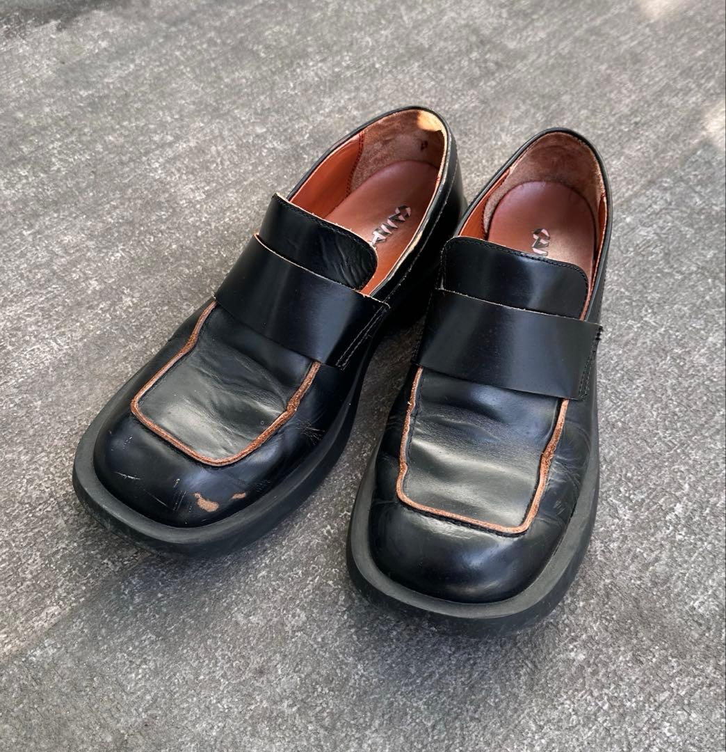 Camper Lab スクエアトゥローファー