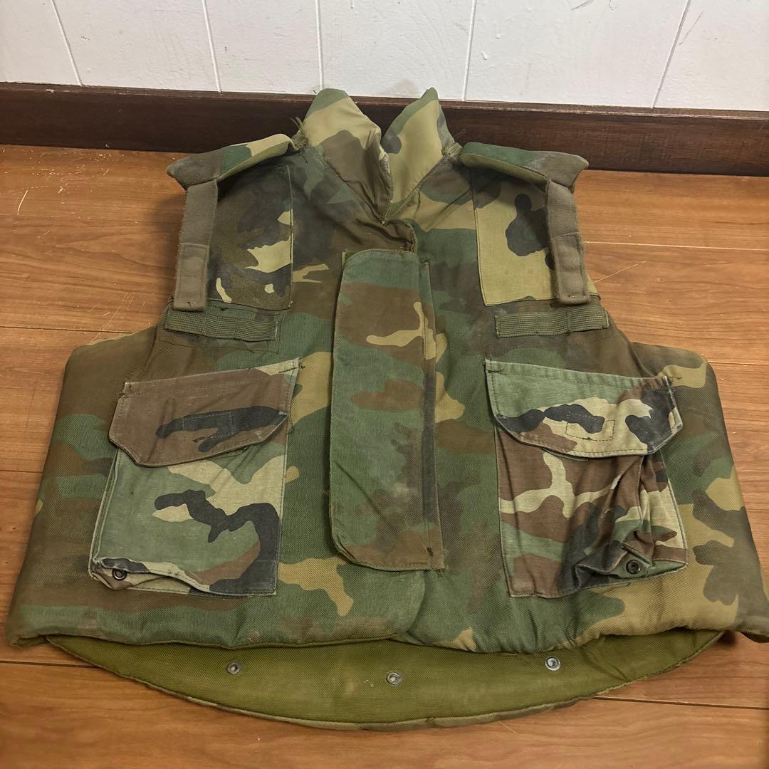 米軍　実物　PASGT BODY ARMOR サイズMEDIUM 送料無料