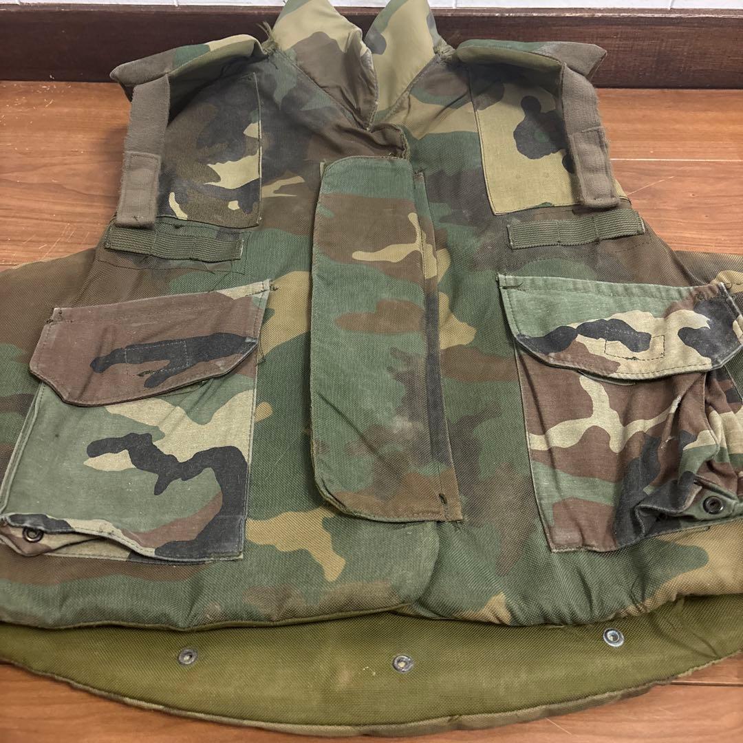 米軍　実物　PASGT BODY ARMOR サイズMEDIUM 送料無料