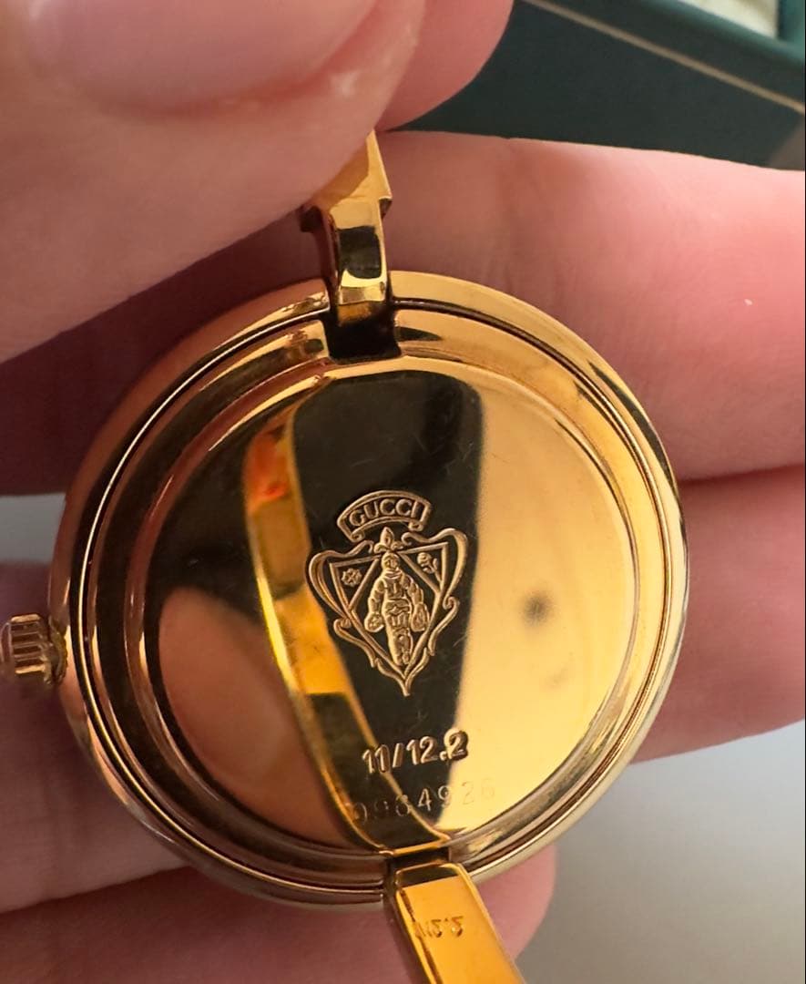 美品 グッチ 11/12.2 チェンジベゼル 12色 レディース クォーツ腕時計