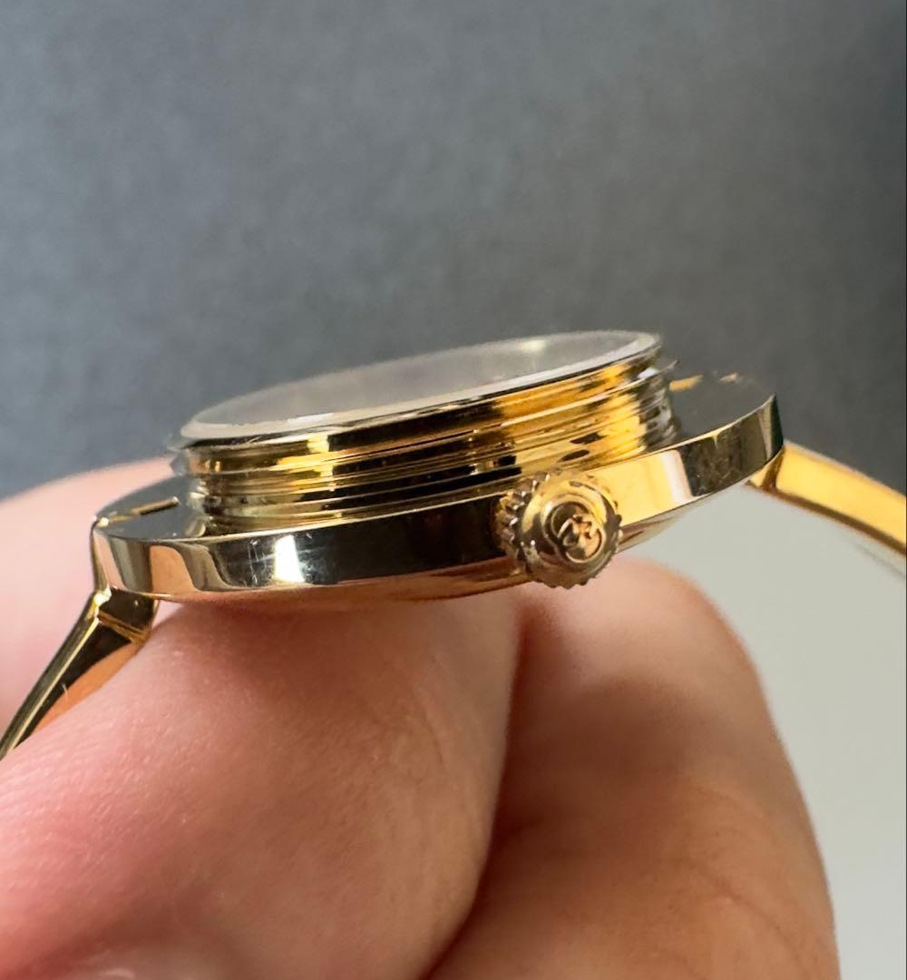 美品 グッチ 11/12.2 チェンジベゼル 12色 レディース クォーツ腕時計