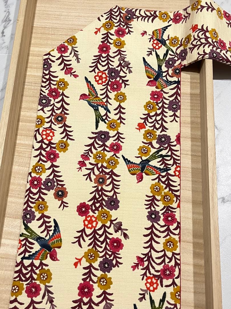 枝垂れ桜と鳥の紅型調型染め名古屋帯◇生成り色 未使用美品 染め帯 つばめ 紬地