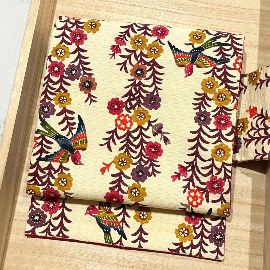 枝垂れ桜と鳥の紅型調型染め名古屋帯◇生成り色 未使用美品 染め帯 つばめ 紬地