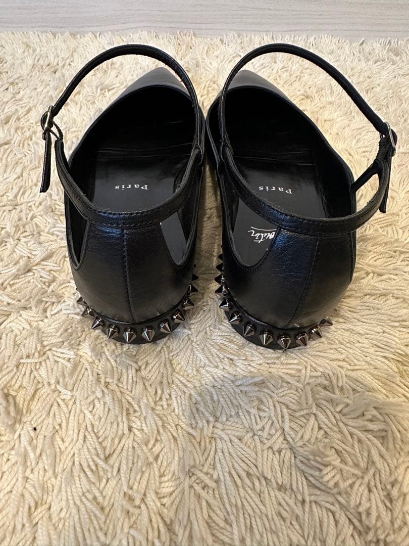 Christian Louboutin 黒 フラットシューズ スタッズ付きヒール