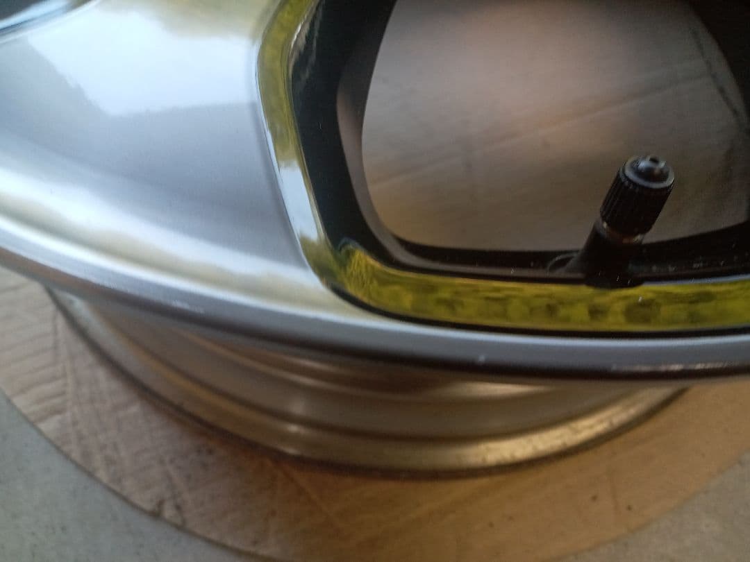 ジェイド純正１８インチホイール