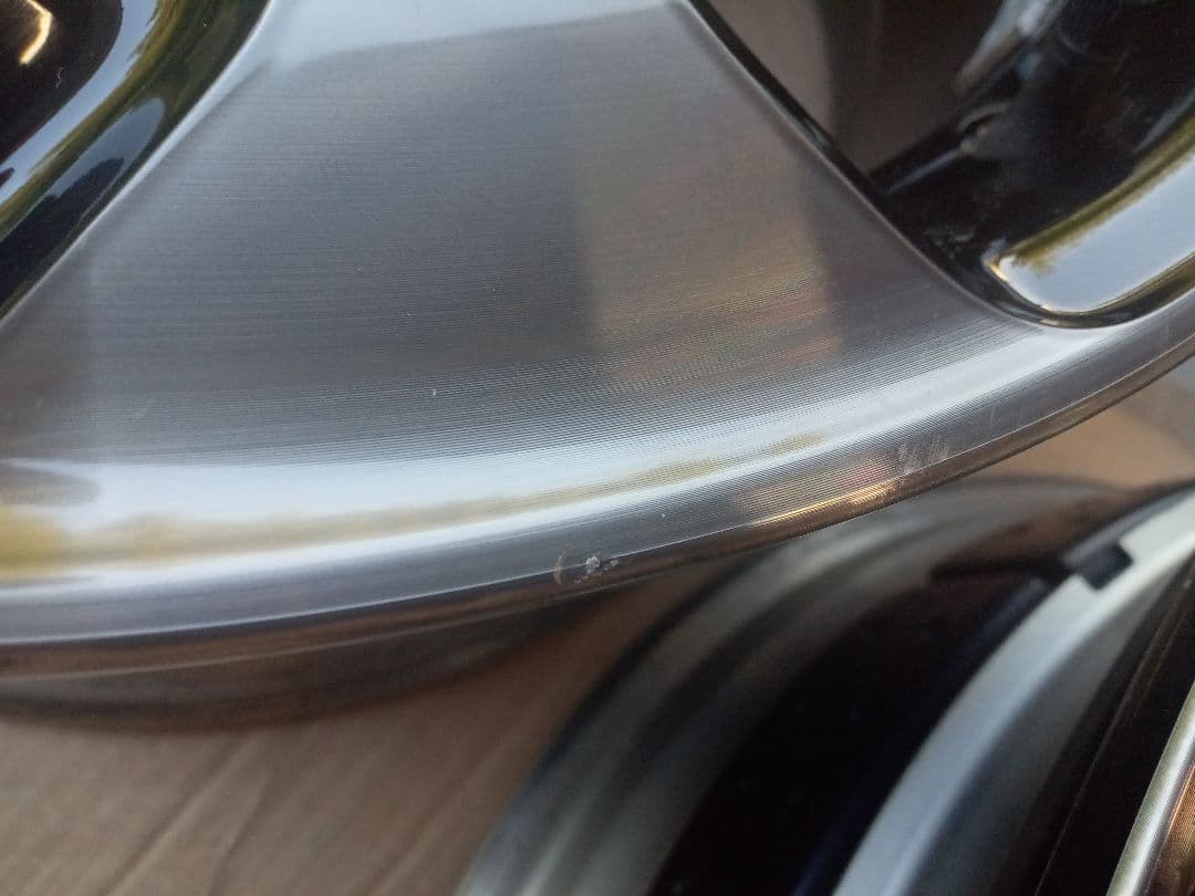 ジェイド純正１８インチホイール