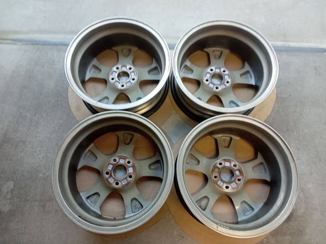 ジェイド純正１８インチホイール