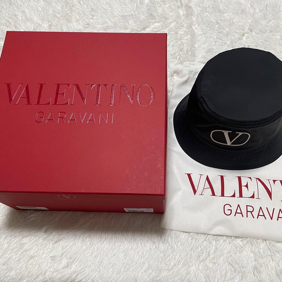 【正規品保証】新品 ヴァレンティノ・ガラヴァーニ Vロゴ バケットハット 58