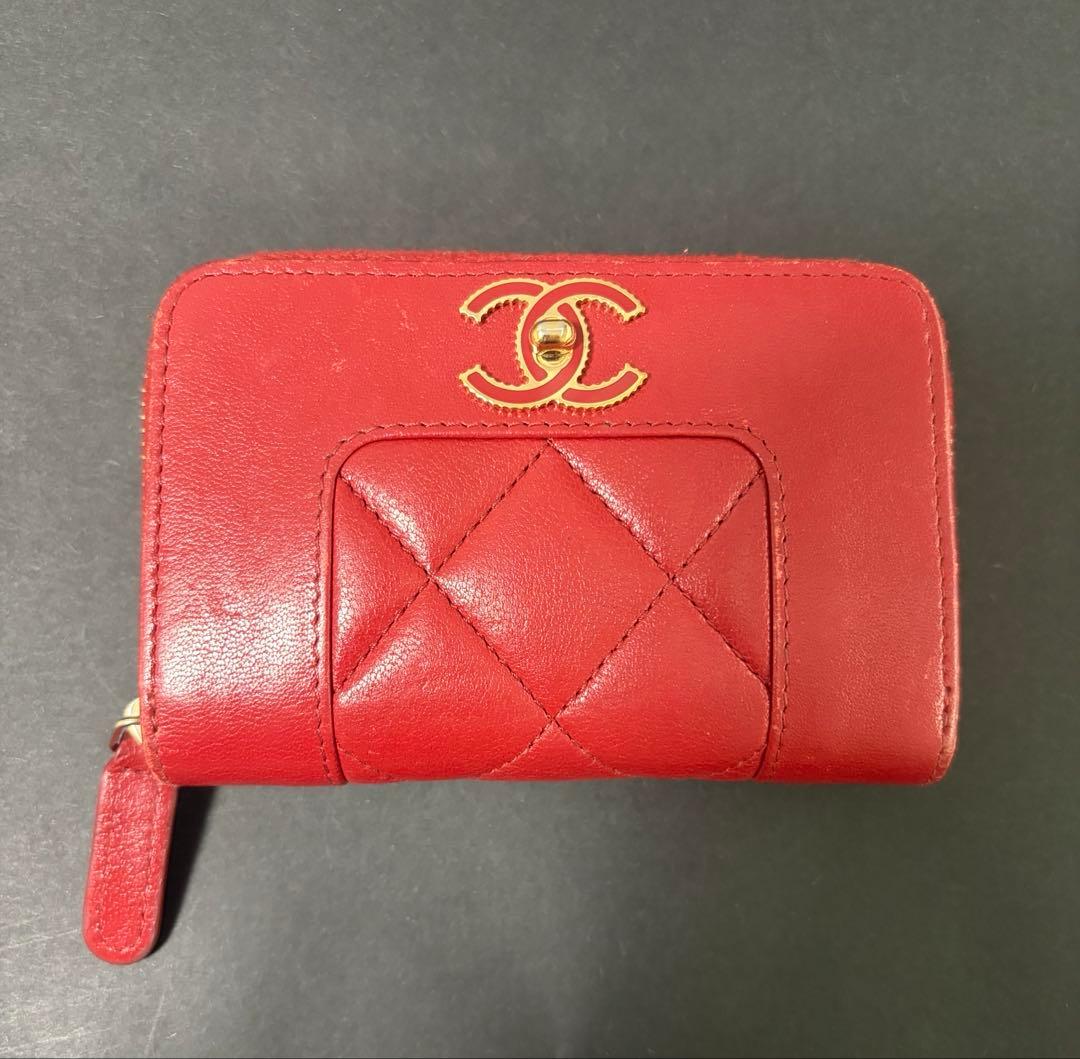 CHANEL レッド ケース