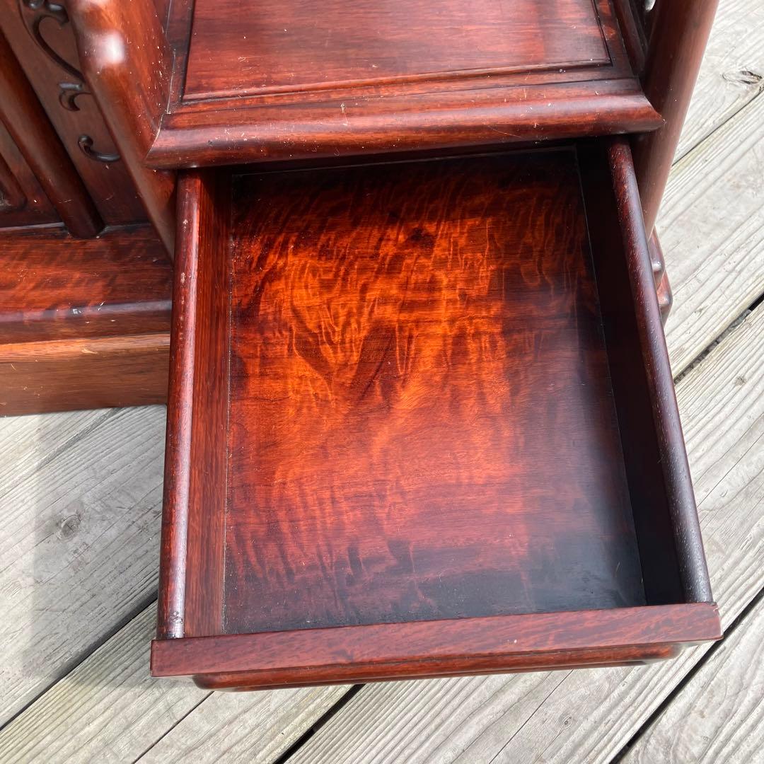 唐木家具 茶箪笥 飾り棚 中国骨董 唐草透彫り サイドボード ビンテージ時代家具